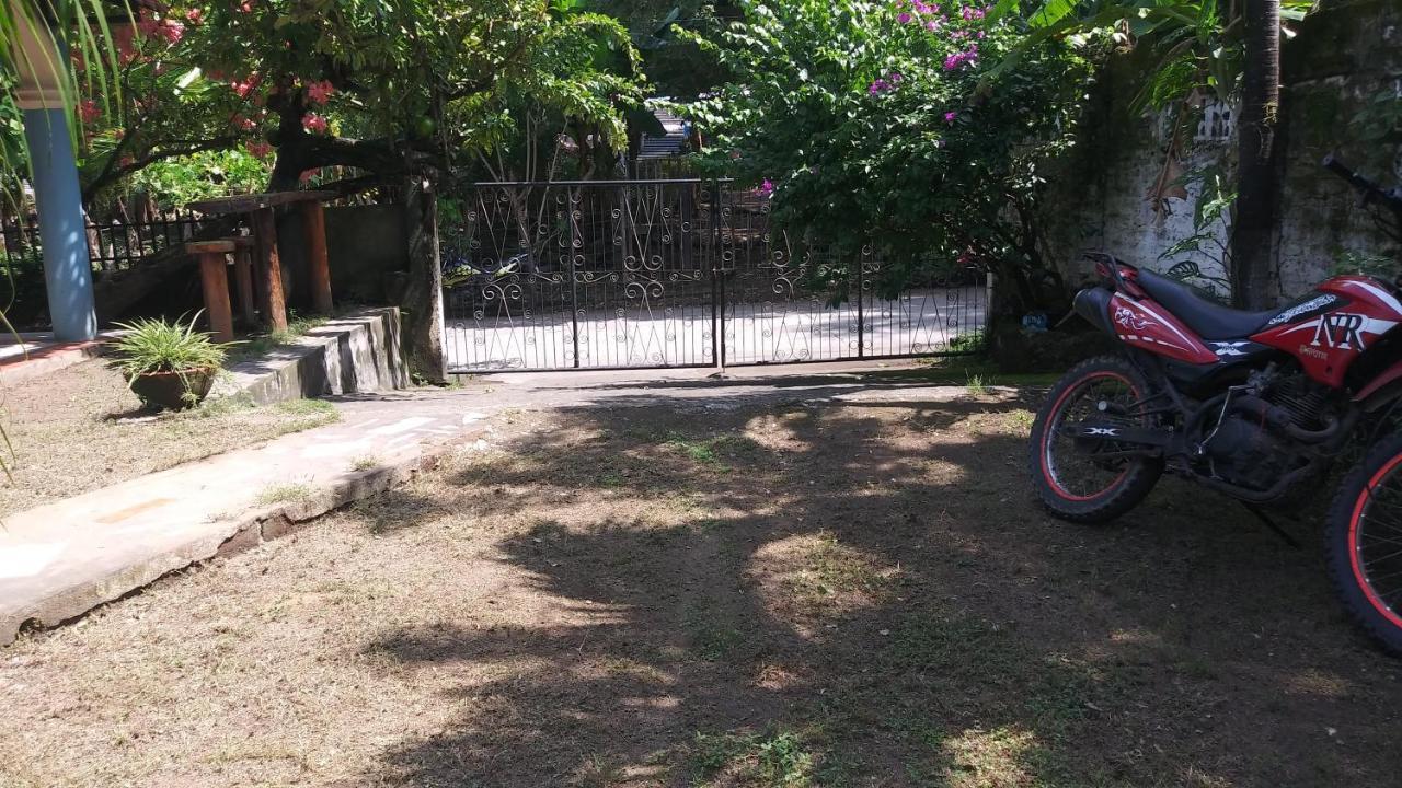 Ometepe House Bed & Breakfast Moyogalpa Exterior photo