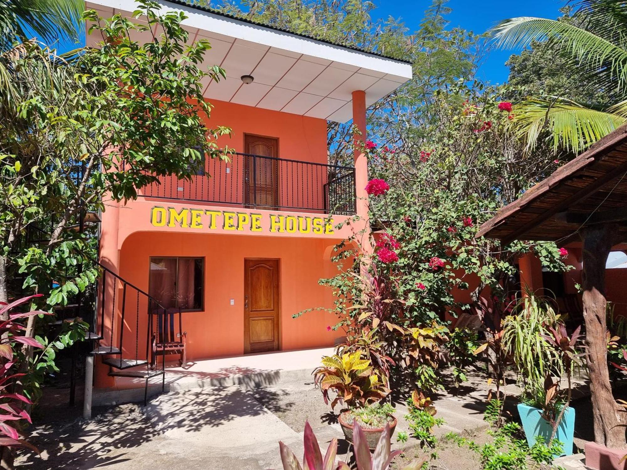 Ometepe House Bed & Breakfast Moyogalpa Exterior photo