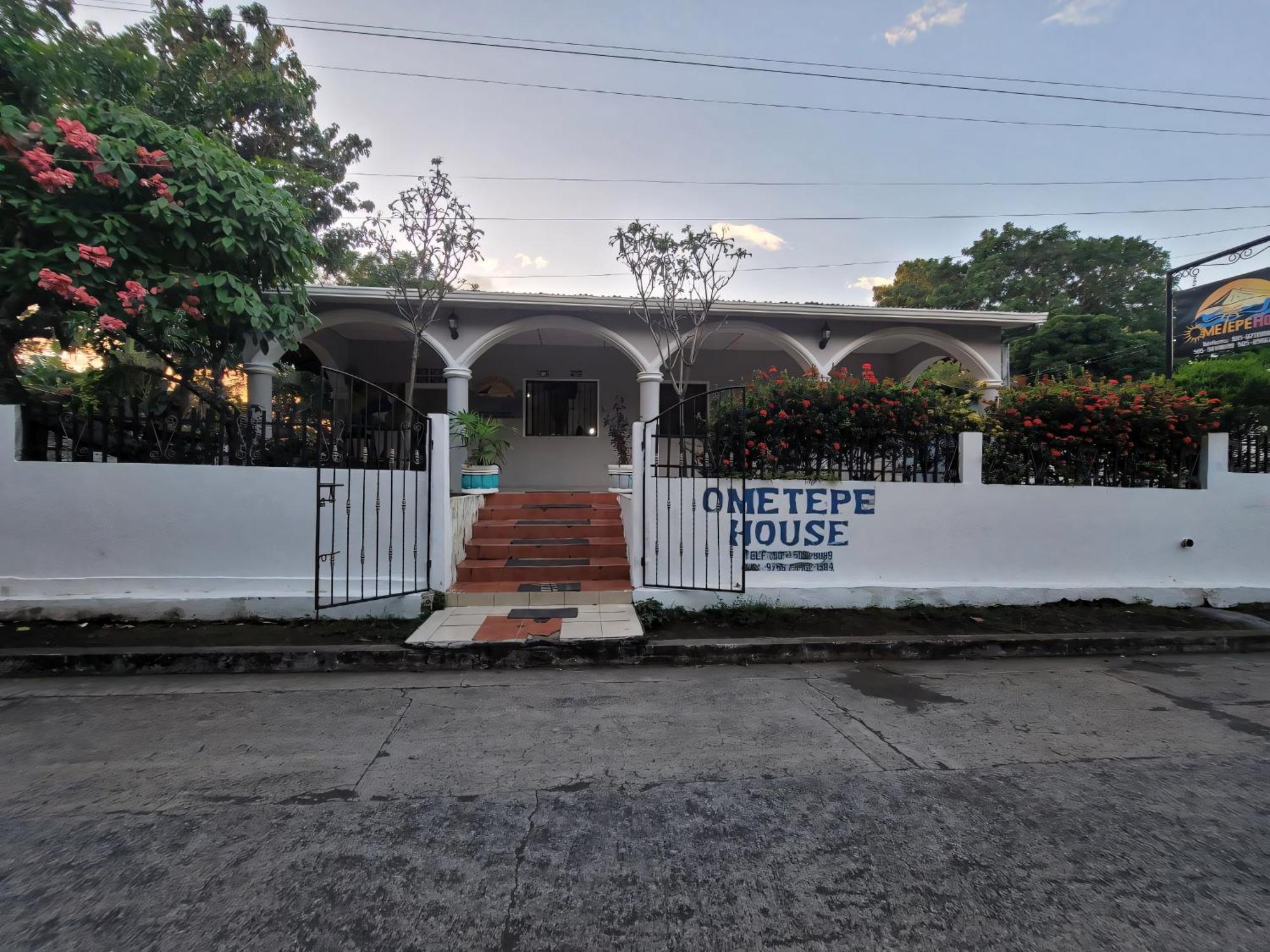 Ometepe House Bed & Breakfast Moyogalpa Exterior photo
